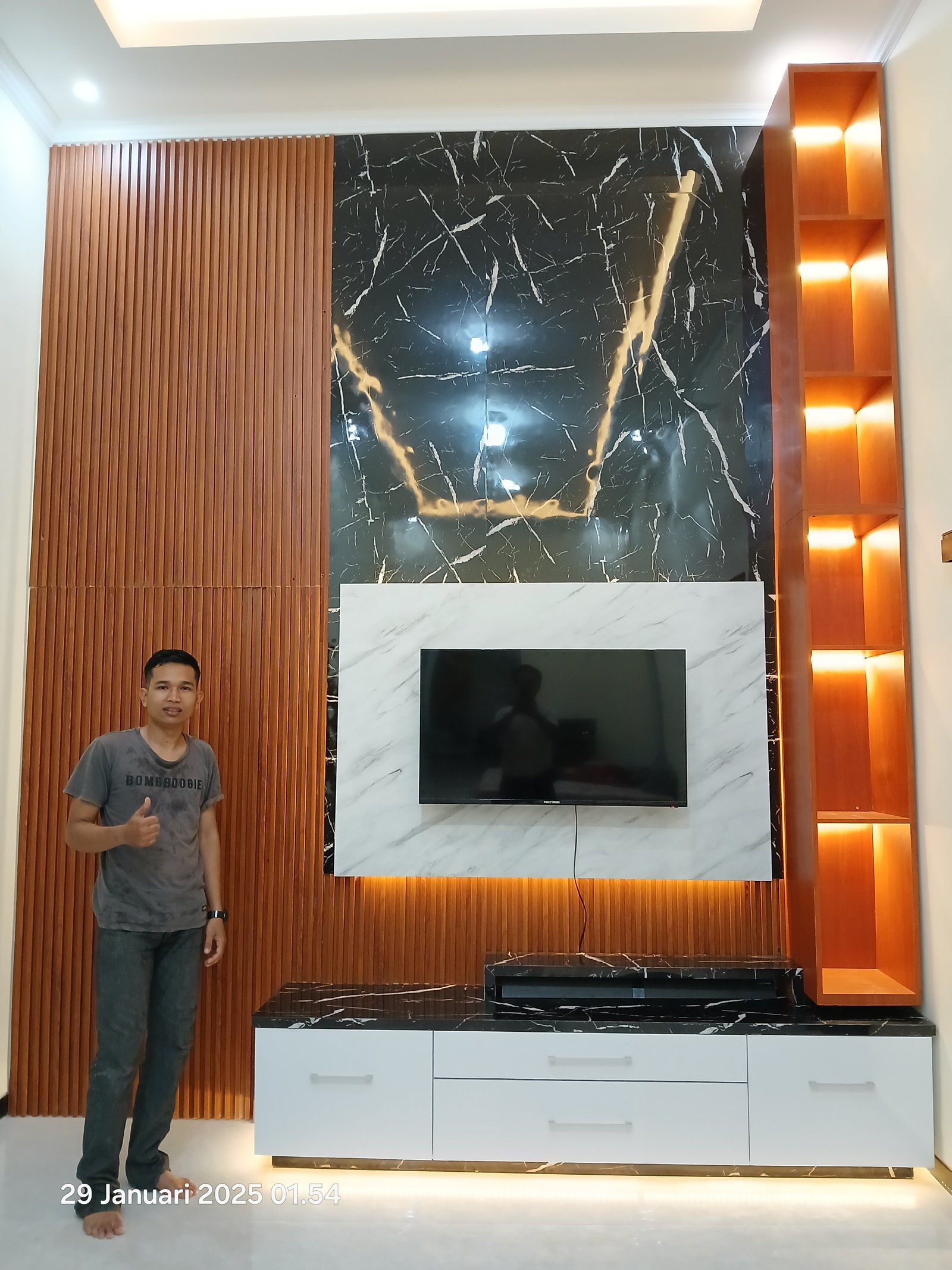 Instalasi Backdrop TV & Desain Interior